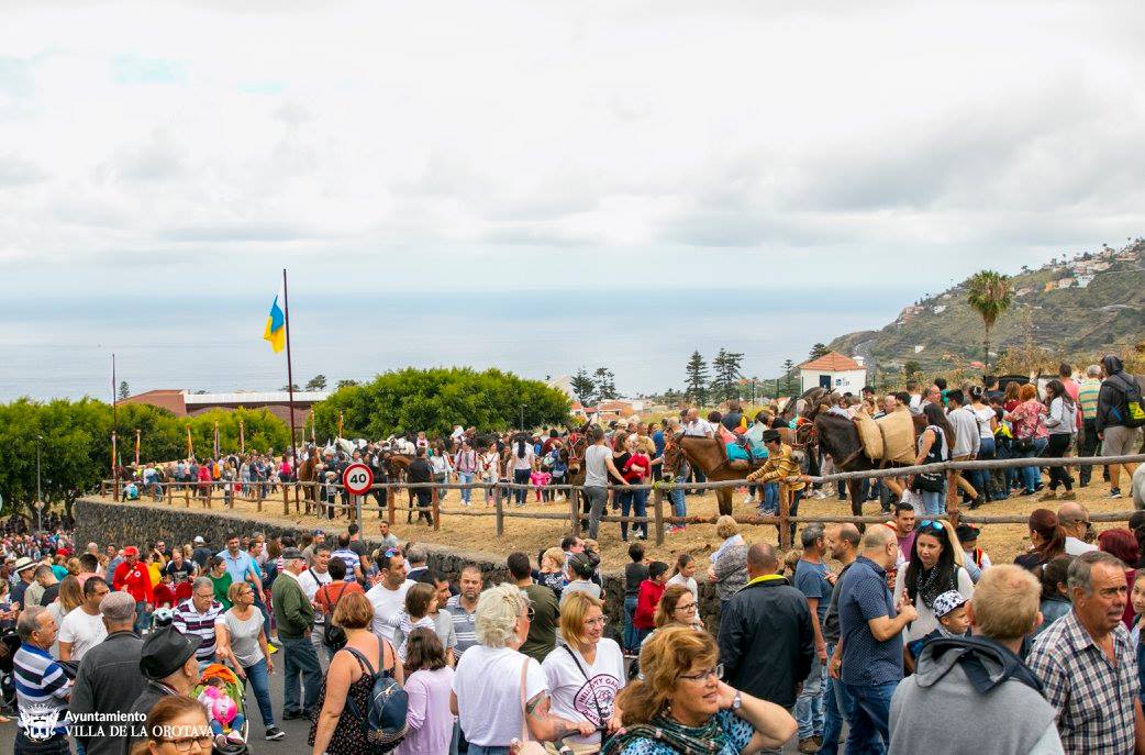 Miles de personas acudieron al tradional encuentro celebrado en Las Dehesas
