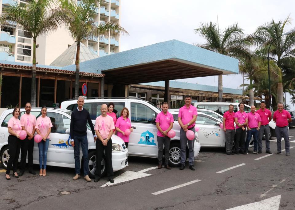 Los taxistas del Valle se unen al rosa en el Día Internacional de Contra el Cáncer de Mama