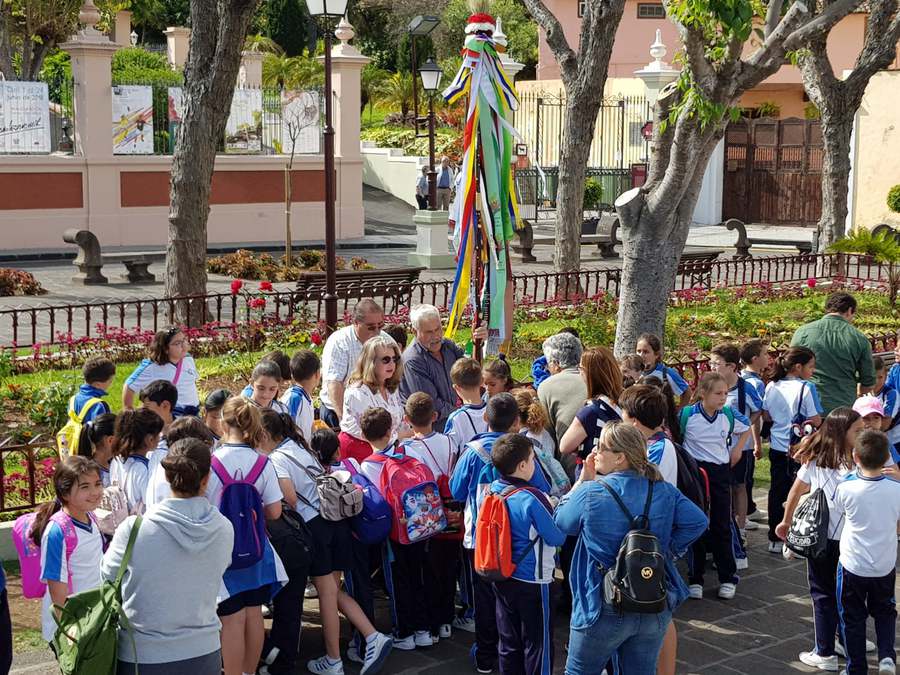 Unos 200 escolares se acercan a las tradiciones de las Fiestas Mayores de la Villa