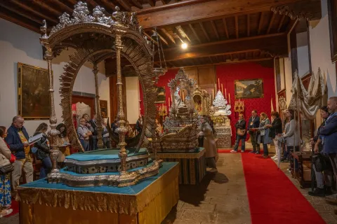 visitando museo sacro de La Orotava