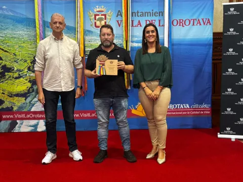 SEGUNDO PREMIO FACHADAS