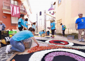 Alfombras del Corpus Christi de La Orotava en pleno proceso de elaboración