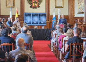 acto de presentación del libro del bicentenario del cementerio