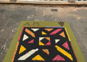 Diferentes enclaves, en el casco histórico de la Villa, contarán con alfombras de flores que podrán ser visitadas entre el 15 y el 27 de mayo 