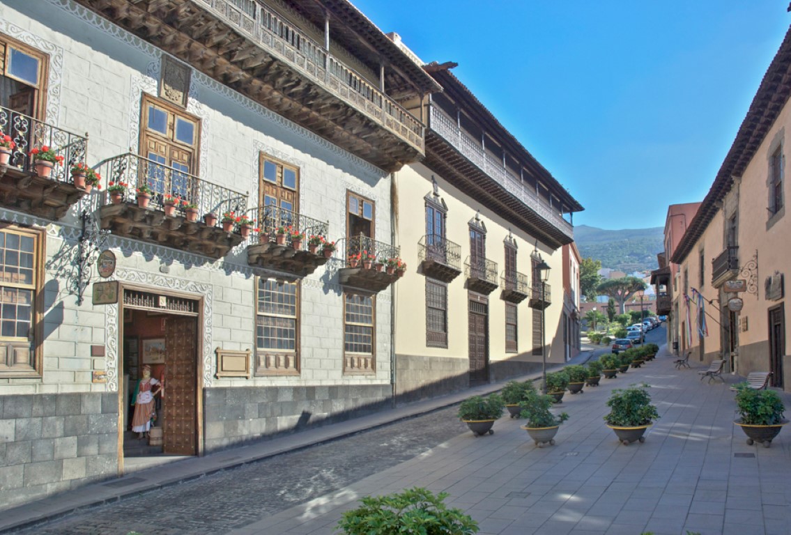 Foto Balcones Fachada (Medium)