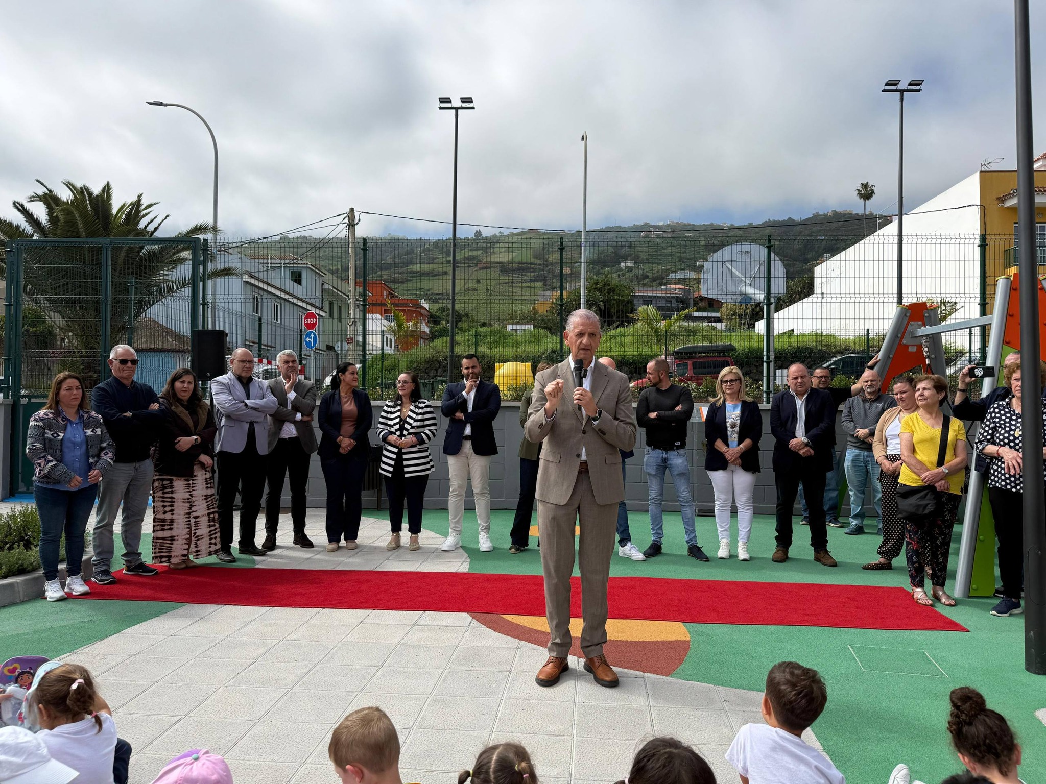 Inaugurado el nuevo parque infantil de La Cuesta en La Perdoma