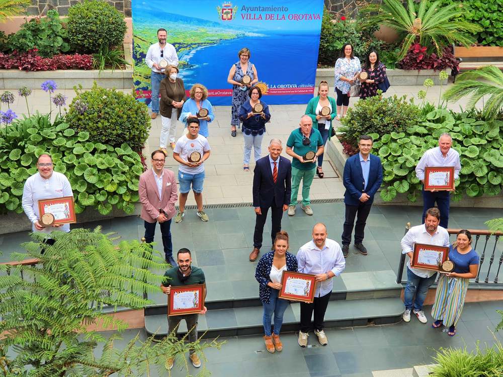 Amor al Arte, Amarca y Pepe Jeans, ganadores en el concurso de escaparates por las fiestas de La Orotava