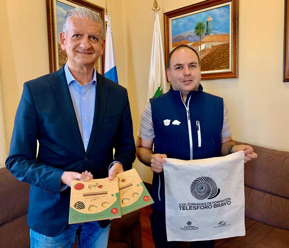 Medio Ambiente reparte envoltorios ecológicos hechos con cera de abeja y bolsas de reciclaje