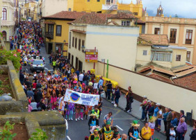 La Orotava se llena de diversión y color con su gran Coso infantil