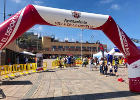 La Plaza del V Centenario acogió la Feria del Deporte Infinity