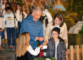 INAUGURADO EL PORTAL DE LA PLAZA DEL AYUNTAMIENTO Y ALUMBRADO NAVIDAD