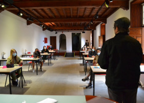 El escritor José María Espinar, premio Iberoamericano Verbum de Novela 2020, es uno de los docentes que imparte esta formación