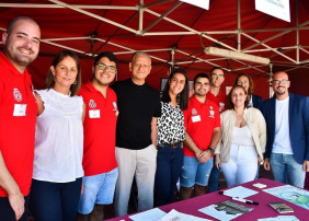 foto de participantes de feria de empleo